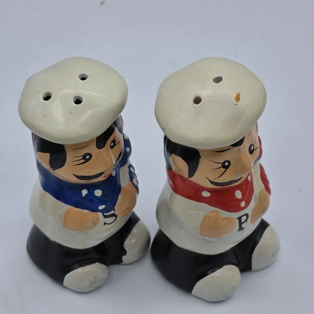 Chef Ceramic‎ Salt and Pepper Shakers Pair Hand Painted Kitchen Figurines Set